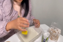 变色牛奶
