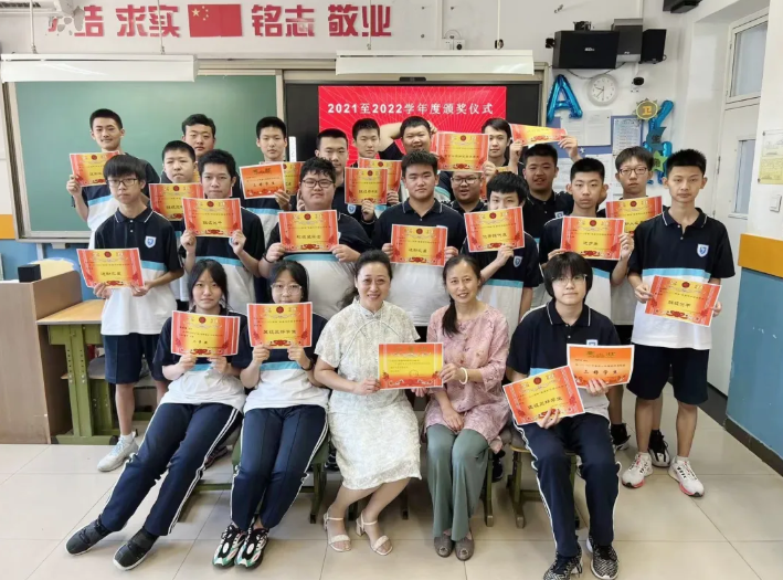 与《知识就是力量》相伴36年：一束科学的光，照亮我半生 | 知力缘 科普情 · 拾光70年，全网寻找老读者